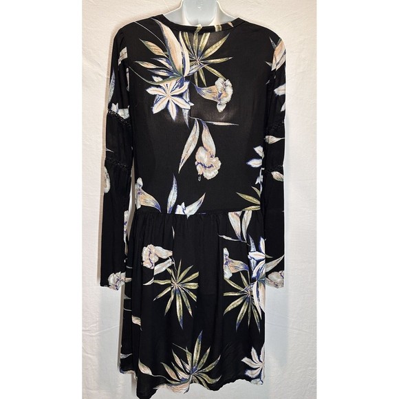 ROXY Lombok Waterfall True Black Delicate Flowers LONG SLEEVE 100% viscose Sz M - Picture 6 of 13
